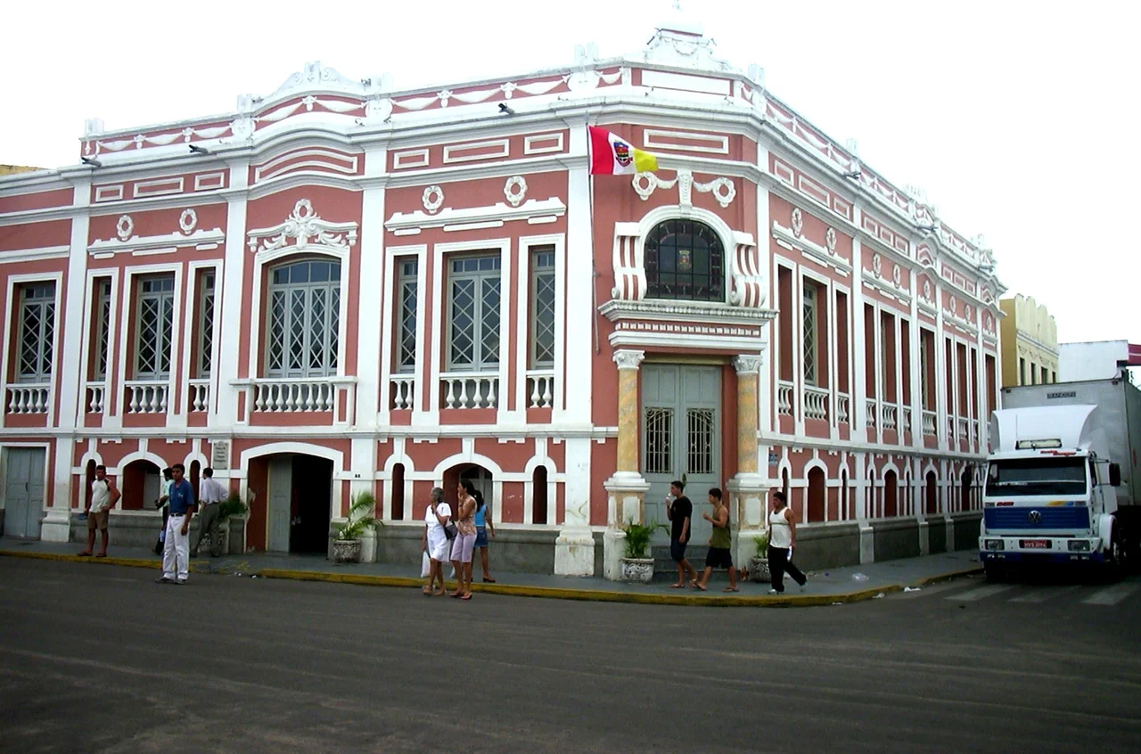 A historical building in the city of Sobral, state of Ceará, Brazil. Presently it is a public educational center (idioms and computing). Author: Renato M.E. Sabbatini, February 2003.